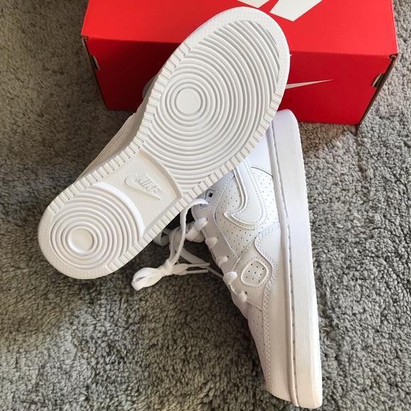 Nike Shoes - Picture 15 of 15